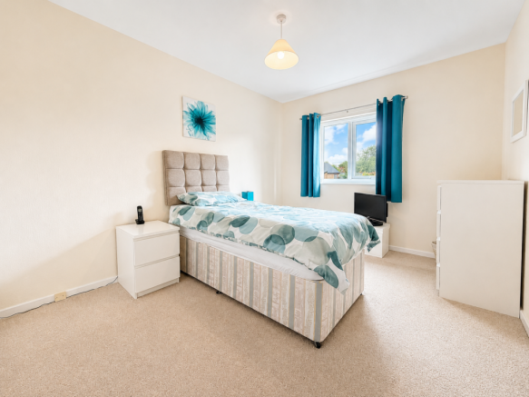 3 bed Town House for sale Image 12