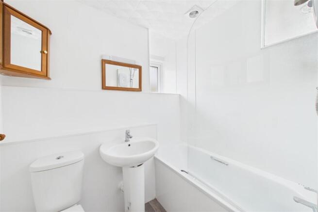 Bathroom.jpg