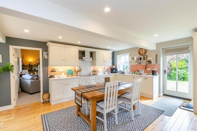 3 bed Barn Conversion for sale Image 9
