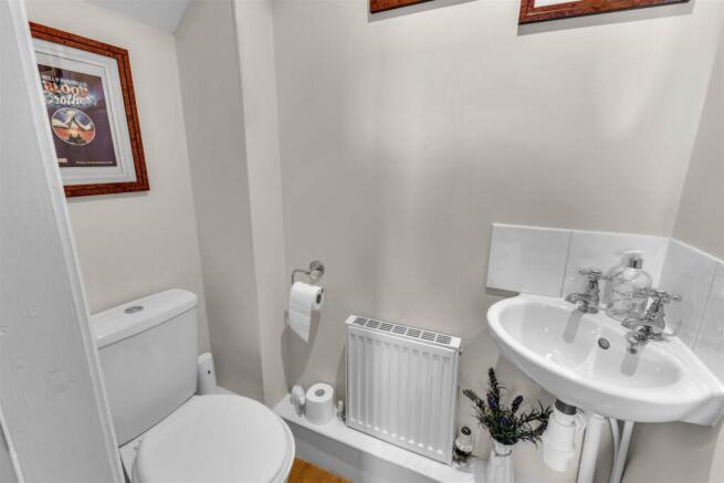 3 bed Cottage for sale Image 9