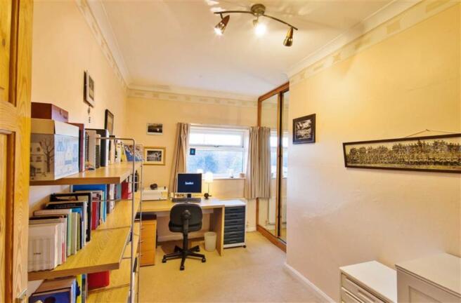 BEDROOM 1 (FRONT)