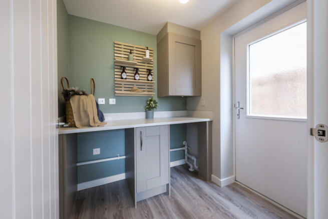 5 bed Detached for sale Image 6