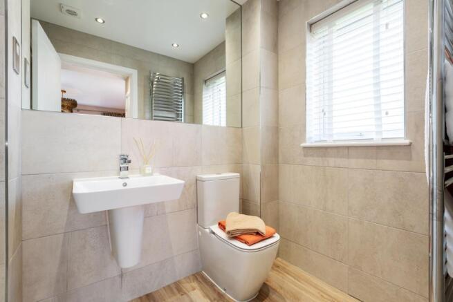 4 bed Detached for sale Image 11