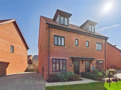 Lakes Road, Felixstowe, Suffolk, IP11