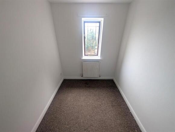 3 bed Semi-Detached to rent Image 6