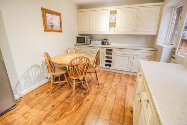 Kitchen/Breakfast