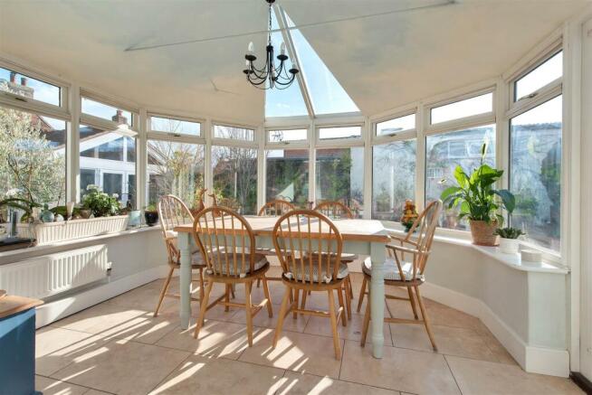 GARDEN ROOM/CONSERVATORY