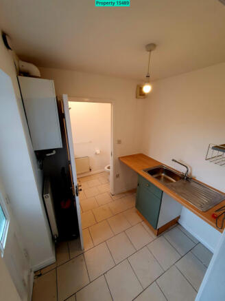 Utility & downstairs loo