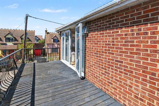 Chapman Road, Canvey Island photo 4