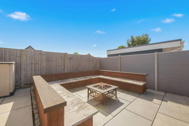Laburnum Avenue, Drayton photo 4