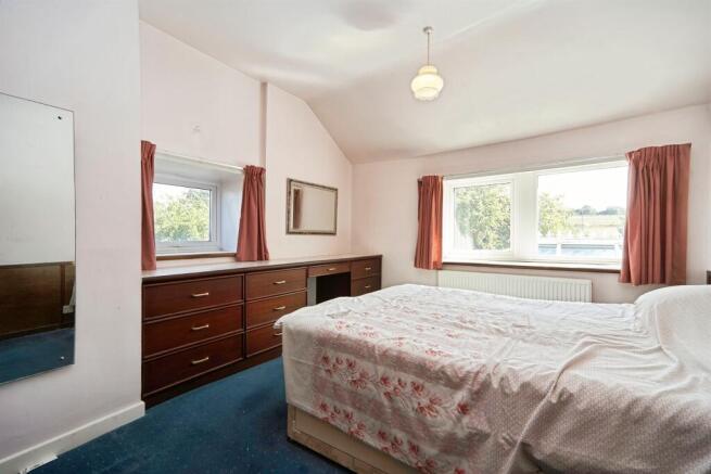 4 bed Detached for sale Image 10
