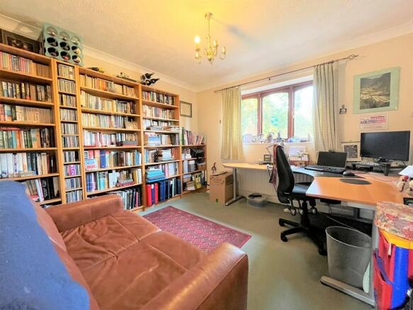 Photo 10