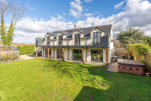 Clareville, Foundry Road, Malmesbury SN16 0AW