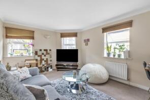 3, Hertford Court, Falcon Road, London SW11 2PH