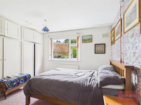 2 bed Semi-Detached Bungalow for sale Image 12