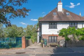 Flat 2, St Lukes Vicarage, Mayfield Road, Hornsey, London N8 9LP