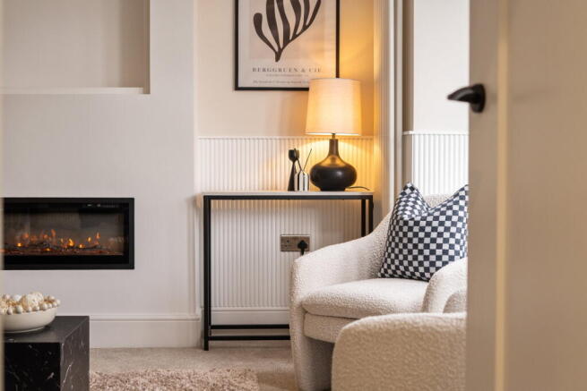 4 bed Semi-Detached for sale Image 5