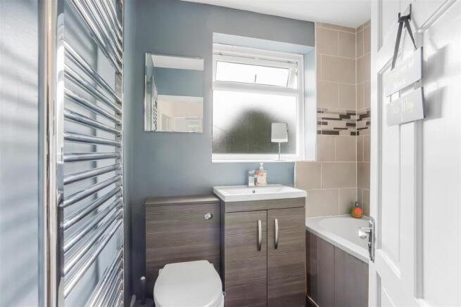 1681228360 - 6 Kingswood Drive, SM5 - 8.jpg