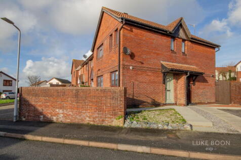 Spruce Gardens, Plympton, PL7 2GF