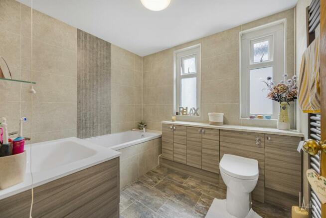Family bathroom/w.c.