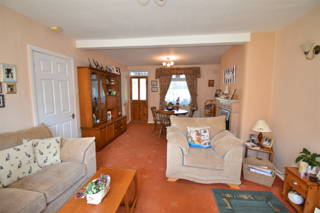 Sitting and Dining R