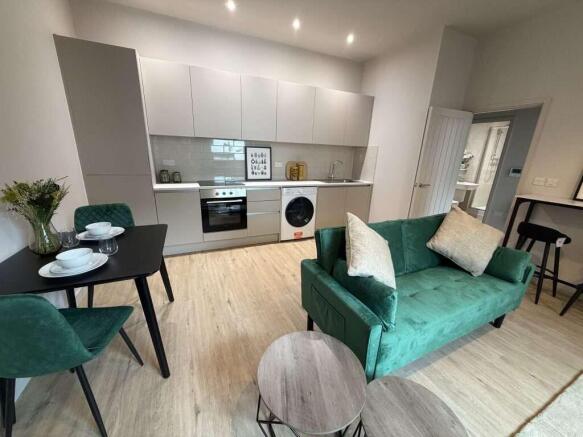 apt_18_20_westfield_terrace