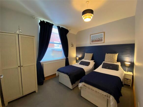 2 bed Flat for sale Image 12