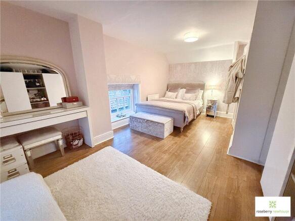 3 bed Detached for sale Image 12