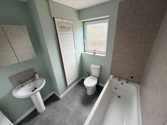 4 bed Terraced to rent Image 10