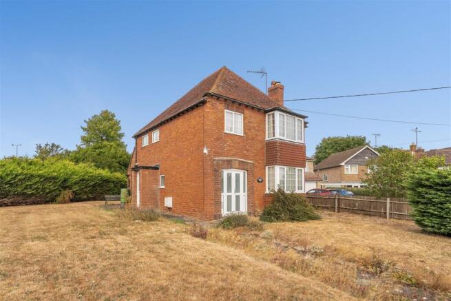 3 The Twistle, Byfield-1.jpg