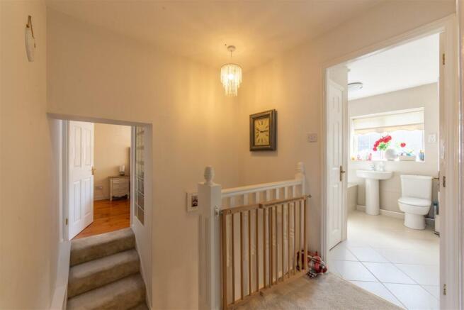 9 Juniper Crescent-11.jpg