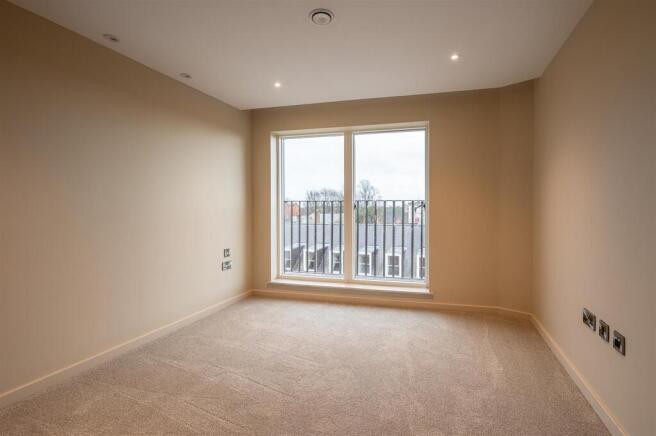2 bed Apartment for sale Image 7