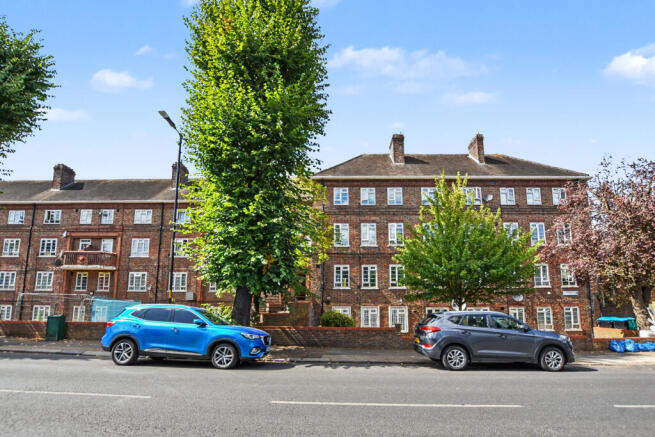 18 Halliwell Court, Barry Road, East Dulwich, London SE22 0HS