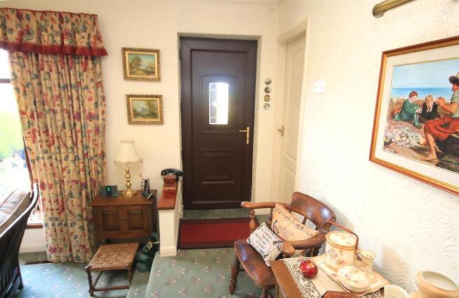 ENTRANCE PORCH