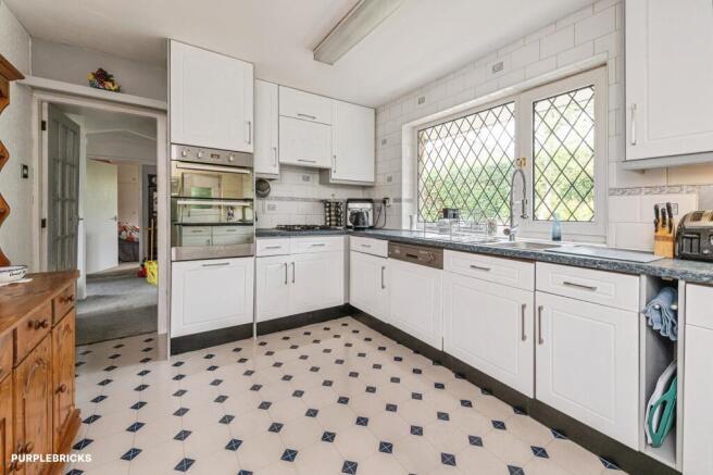 3 bed Detached Bungalow for sale Image 4
