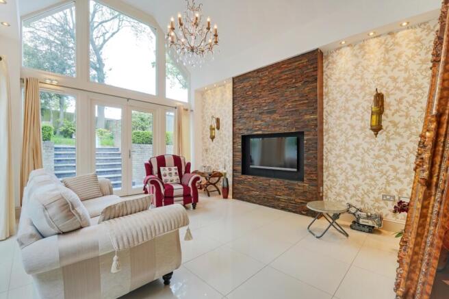 4 bed Detached for sale Image 4