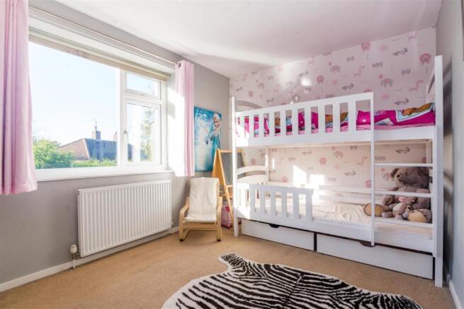 BEDROOM.2.