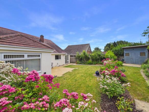 2 bed Detached Bungalow for sale Image 7