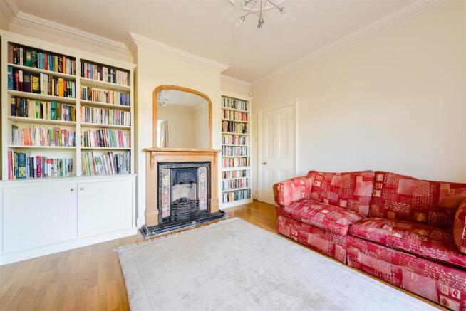 8277479-interior10.j