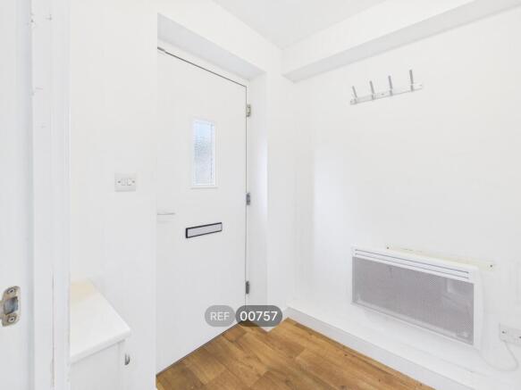 2 bed Terraced to rent Image 9