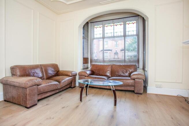 LIVING ROOM 1