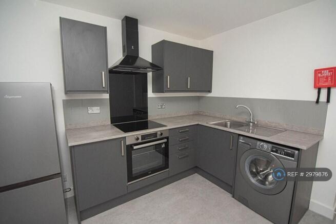 Studio to rent Image 5