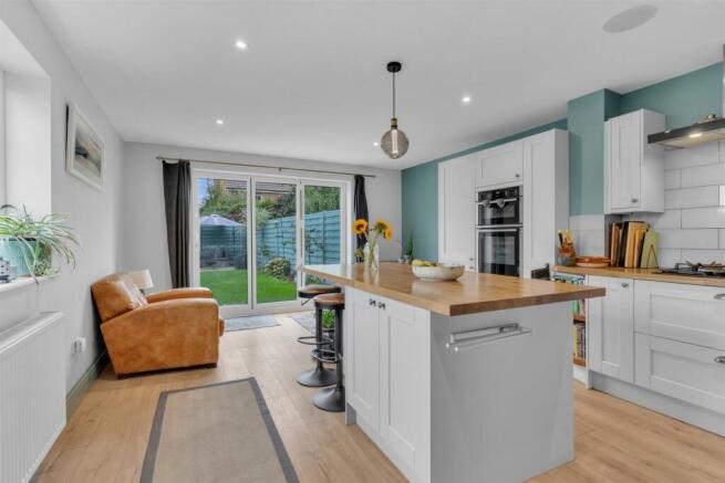 Kitchen / Dining Room
