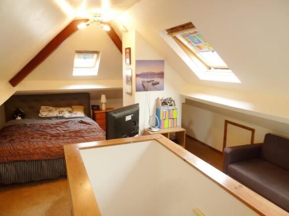 Photo 10