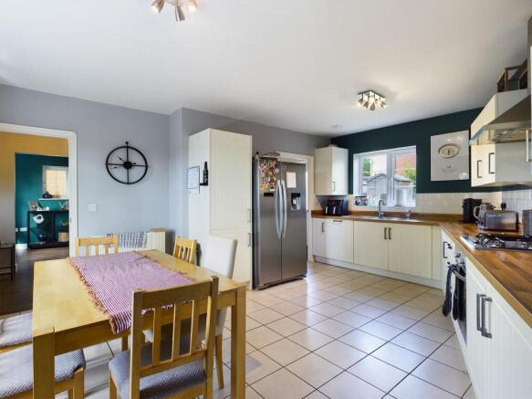 Kitchen/Dining Room