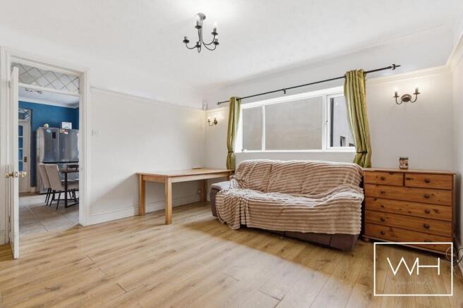 3 bed Semi-Detached for sale Image 12