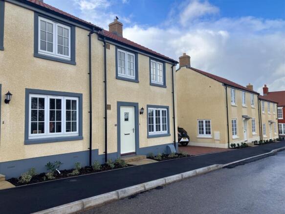 15 Burnett Ave Front 3.jpg