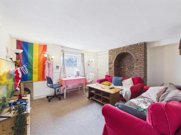 2 - Georgian Townhouse for Auction, Redcliffe, Bri