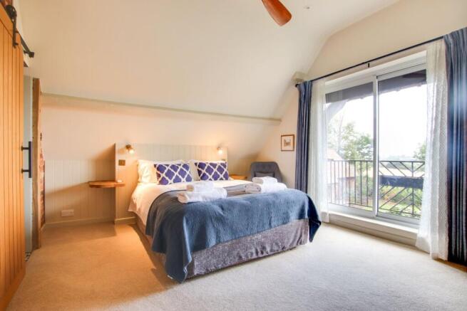 Photo 32