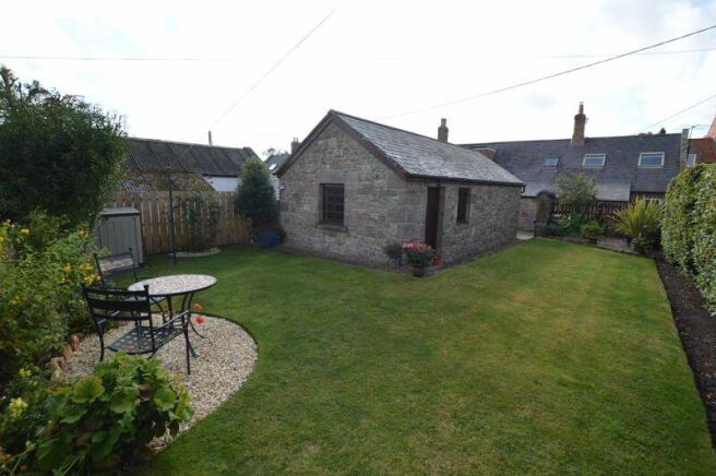 Rear garden pic 2
